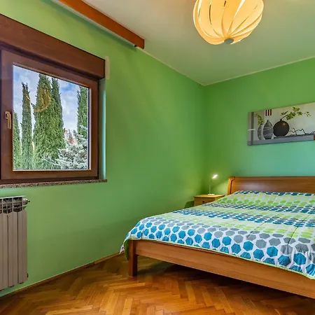 Three-bedroom In Vodnjan Lägenhet Vodnjan