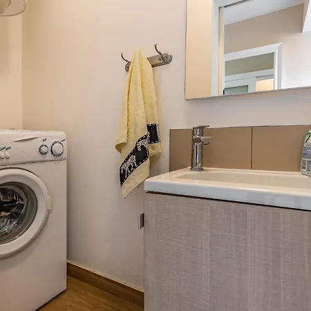 Three-bedroom In דירה *