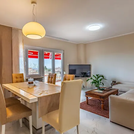 Three-bedroom In Vodnjan Appartement Mednjan
