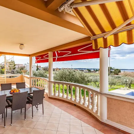 Three-bedroom In Vodnjan