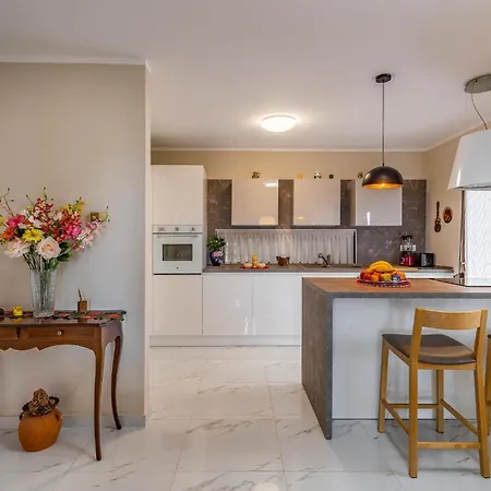 Three-bedroom In דירה *