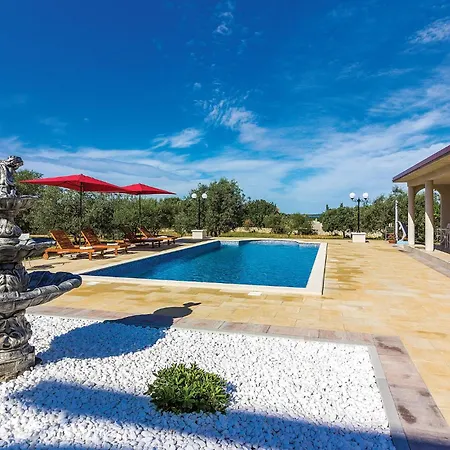 Appartement Three-bedroom In Vodnjan *