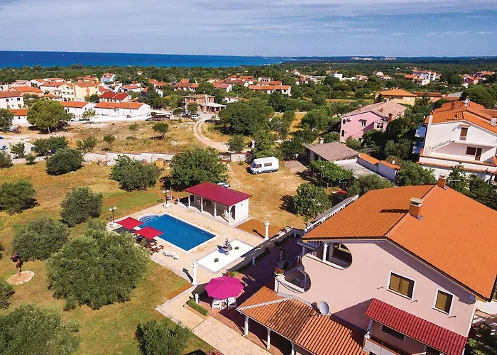 Three-bedroom In Vodnjan * Vodnjan