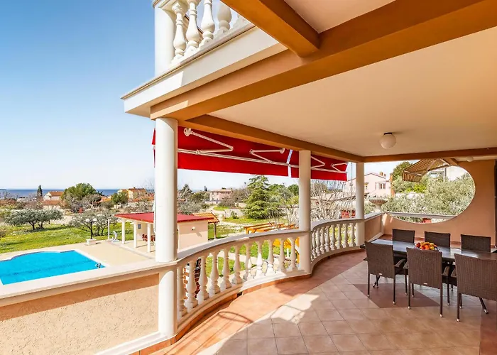 Three-bedroom In Vodnjan *