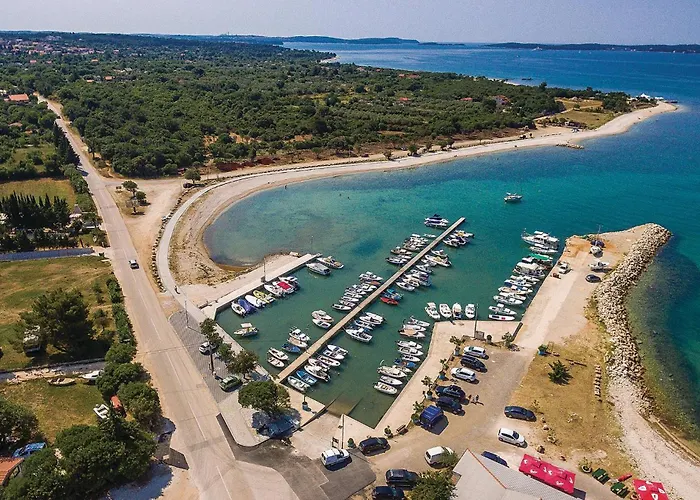 Three-bedroom In Apartmán *