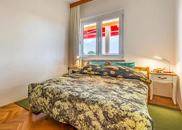 Three-bedroom In וודניאן