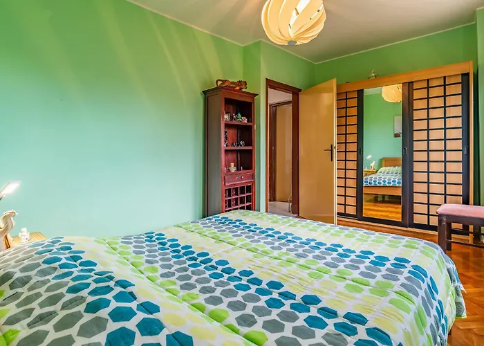 דירה Three-bedroom In *
