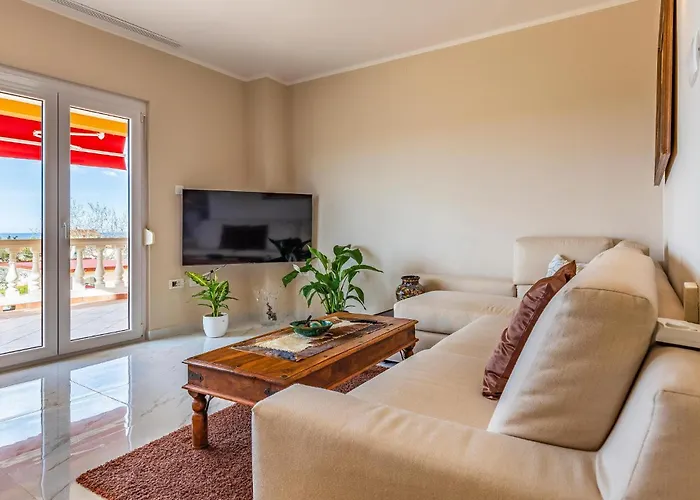 Three-bedroom In Vodnjan